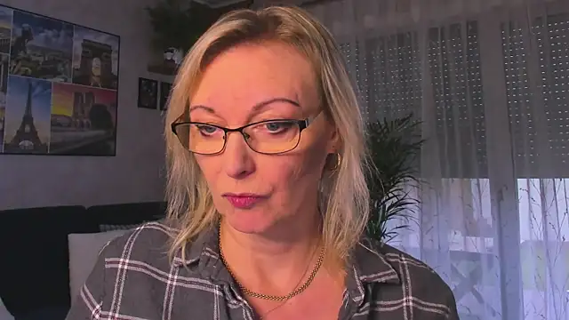 vanessa chat online show from 23, 11, 2025