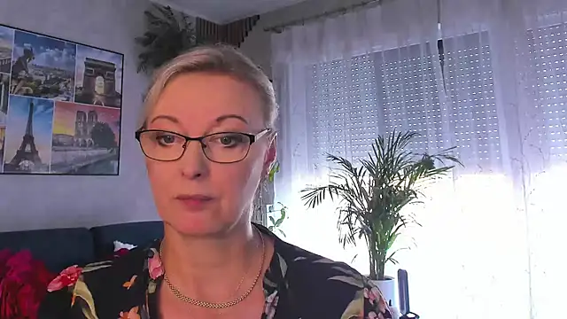 vanessa chat online show from 29, 6, 2026