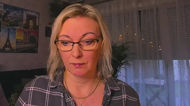 vanessa chat online show from 22, 12, 2025