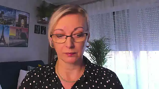 vanessa chat online show from 29, 10, 2025