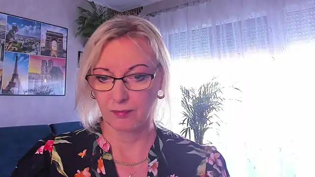 vanessa chat online show from 3, 5, 2026