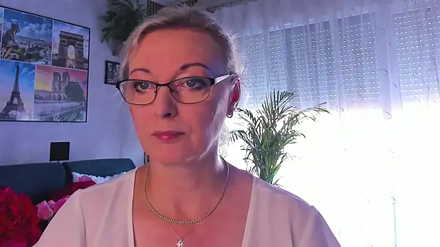 vanessa chat online show from 28, 6, 2026