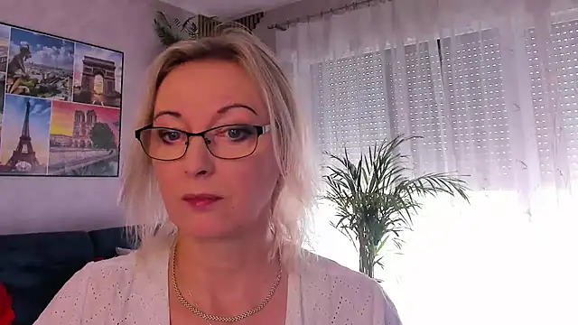 vanessa chat online show from 22, 7, 2026