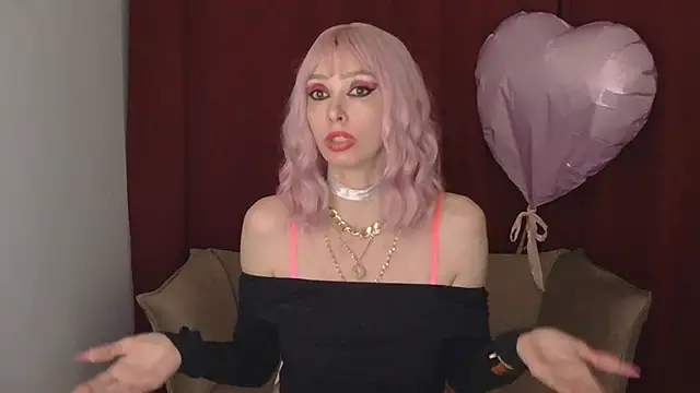 WhiteQueen888 online show from 18, 2, 2025