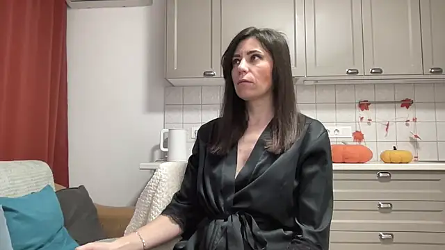 HotyWinter online show from 4, 11, 2025