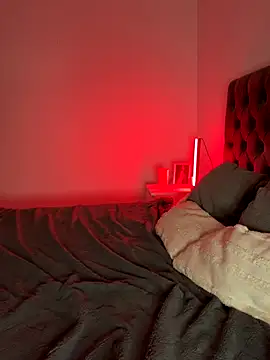 Snapshot of EllaMae chatting on 24, 11, 2025 EllaMae online show from 24, 11, 2025