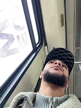 Lionayowe online show from 6, 3, 2026