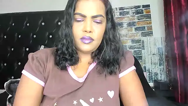 MySweetBitch143 online show from 27, 10, 2025