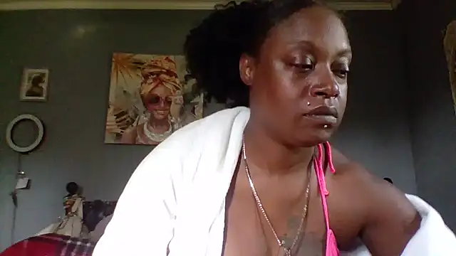 Snapshot of msdeedee chatting on 28, 4, 2026 msdeedee online show from 28, 4, 2026