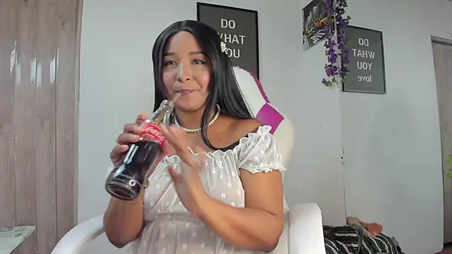 paola ih online show from 21, 2, 2025