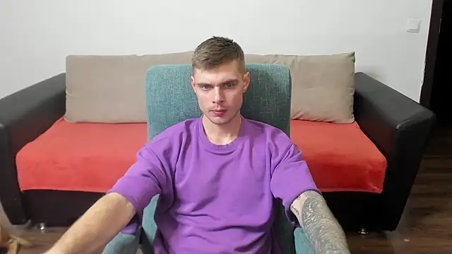 maks wolfis online show from 25, 1, 2025