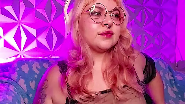 Satyn doll online show from 4, 4, 2026