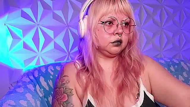 Satyn doll online show from 3, 5, 2026