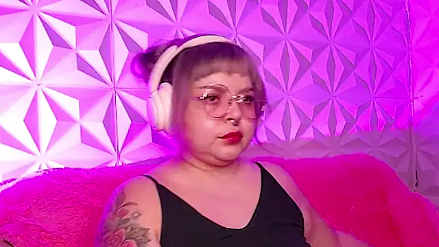 Snapshot of Satyn_doll chatting on 3, 11, 2025 Satyn doll online show from 3, 11, 2025