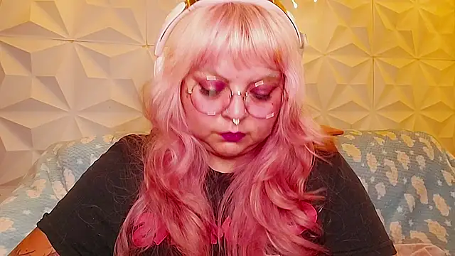 Satyn doll online show from 5, 6, 2026
