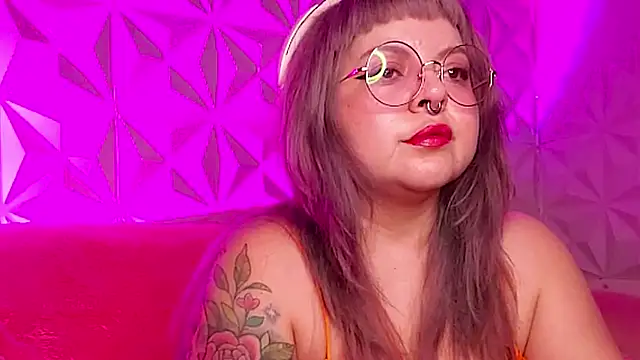 Snapshot of Satyn_doll chatting on 31, 10, 2025 Satyn doll online show from 31, 10, 2025