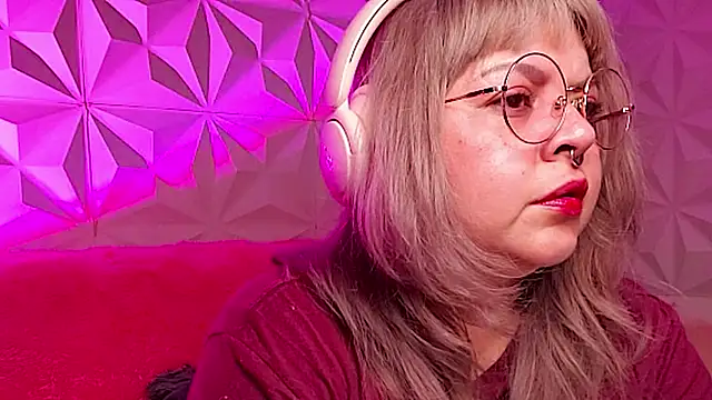 Snapshot of Satyn_doll chatting on 30, 11, 2025 Satyn doll online show from 30, 11, 2025