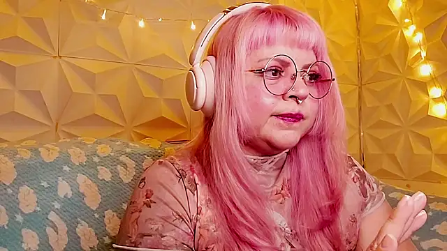 Satyn doll online show from 28, 5, 2026