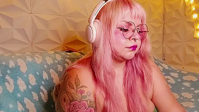 Satyn doll online show from 4, 6, 2026