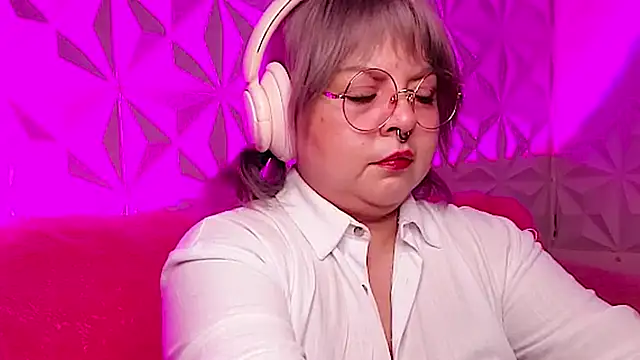 Snapshot of Satyn_doll chatting on 29, 10, 2025 Satyn doll online show from 29, 10, 2025