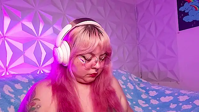 Satyn doll online show from 6, 3, 2026