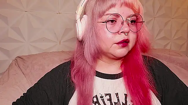 Satyn doll online show from 24, 7, 2026