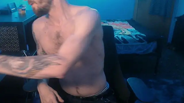 SexxxyLouis online show from 1, 3, 2025