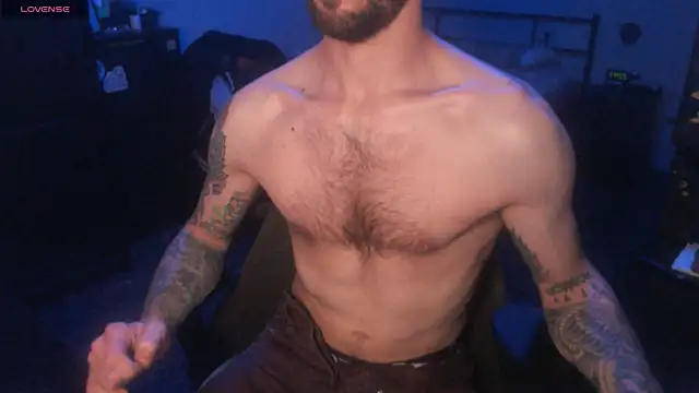 SexxxyLouis online show from 24, 10, 2025