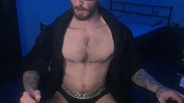 SexxxyLouis online show from 5, 3, 2025
