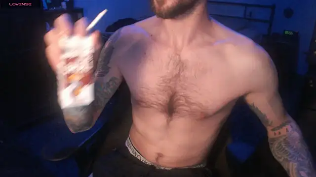 SexxxyLouis online show from 4, 11, 2025