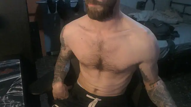 SexxxyLouis online show from 4, 5, 2026