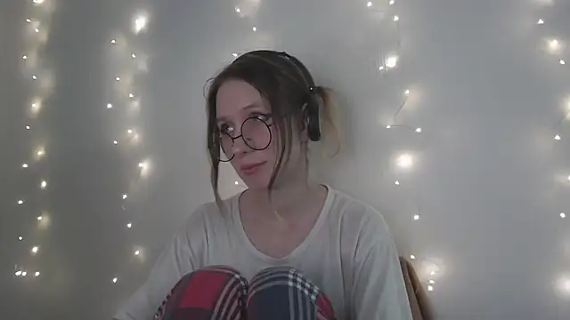  Hanna Moon  online show from 5, 12, 2025