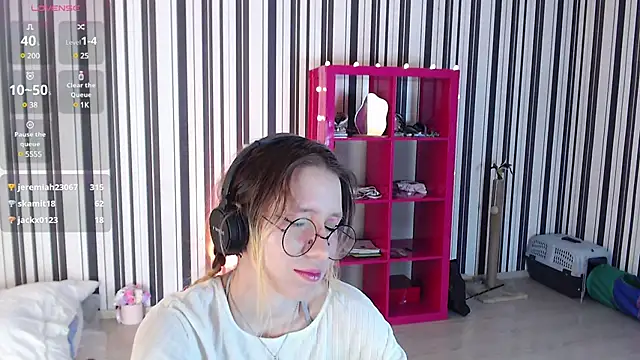 Snapshot of _Hanna_Moon_ chatting on 8, 2, 2025 Hanna Moon online show from 8, 2, 2025
