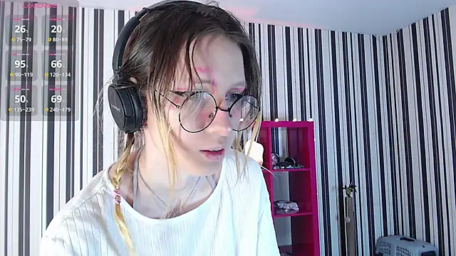 Snapshot of _Hanna_Moon_ chatting on 8, 2, 2025 Hanna Moon online show from 8, 2, 2025