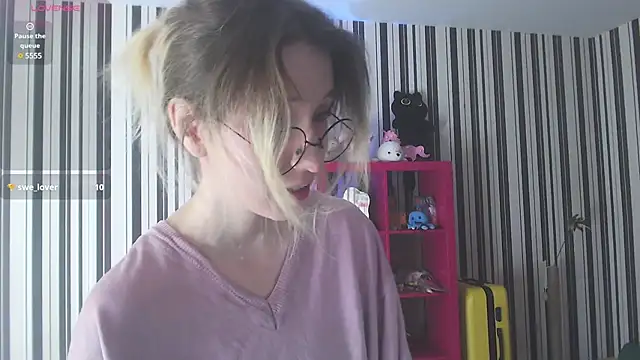 Snapshot of _Hanna_Moon_ chatting on 27, 12, 2024 Hanna Moon online show from 27, 12, 2024
