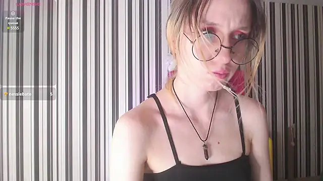 Snapshot of _Hanna_Moon_ chatting on 12, 12, 2024 Hanna Moon online show from 12, 12, 2024