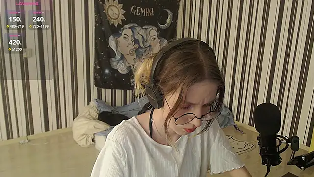 Snapshot of _Hanna_Moon_ chatting on 3, 10, 2025 Hanna Moon online show from 3, 10, 2025