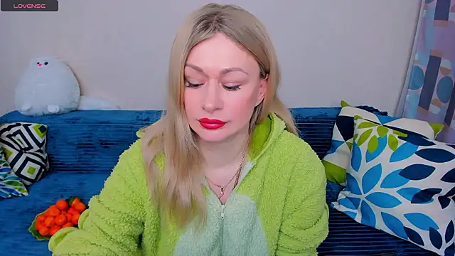 EllenMoore online show from 12, 3, 2026