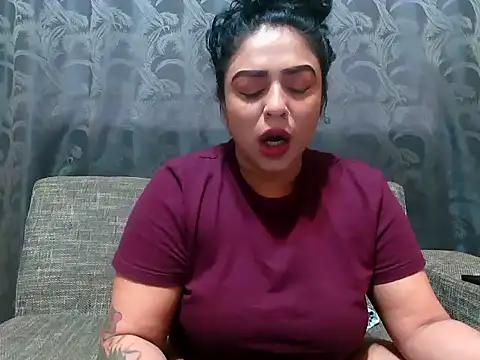 Snapshot of indianishkq7 chatting on 2, 12, 2024 indianishkq7 online show from 2, 12, 2024