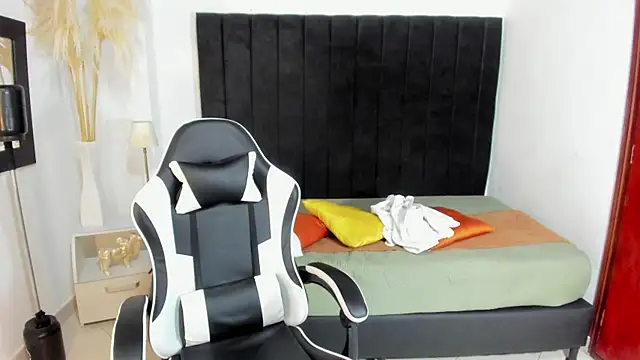 anhtony wayans online show from 8, 11, 2025