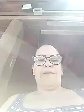 Snapshot of AyantiPonz79 chatting on 23, 10, 2025 AyantiPonz79 online show from 23, 10, 2025