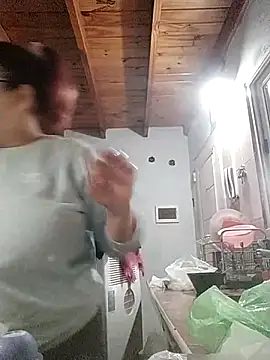 Snapshot of AyantiPonz79 chatting on 8, 11, 2025 AyantiPonz79 online show from 8, 11, 2025