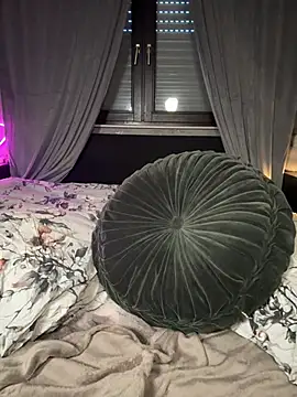 Carmen Monroe online show from 13, 4, 2026