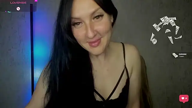 Snapshot of MissGulia chatting on 3, 6, 2026 MissGulia online show from 3, 6, 2026