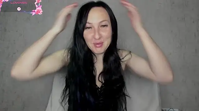 Snapshot of MissGulia chatting on 9, 5, 2026 MissGulia online show from 9, 5, 2026