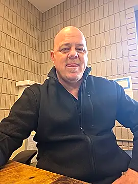 horny4you1 online show from 28, 10, 2025