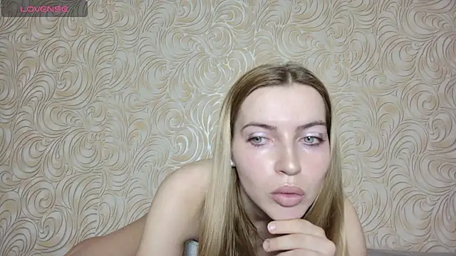 JuiliOnesunray online show from 8, 2, 2025