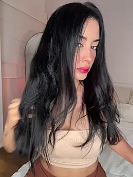 Snapshot of CATALINA_RESTREPO chatting on 4, 5, 2026 CATALINA RESTREPO online show from 4, 5, 2026