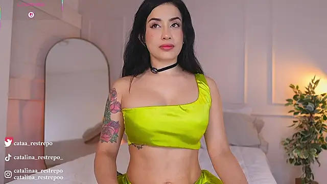 Snapshot of CATALINA_RESTREPO chatting on 2, 5, 2026 CATALINA RESTREPO online show from 2, 5, 2026