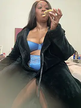 Bootyliciouse21X online show from 18, 7, 2026